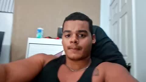 Snapshot of javiricorich chatting on 05/19/26, 05:58 javiSdick online show from 05/19/26, 05:58
