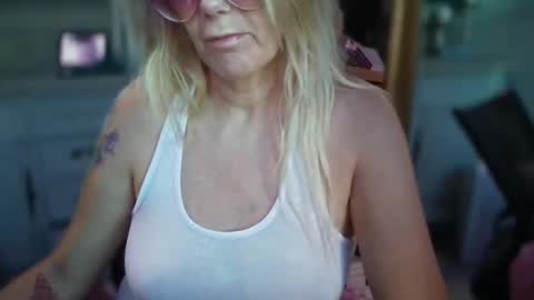 JAV online show from 04/26/26, 01:03