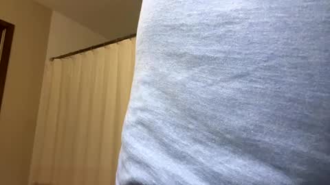 Snapshot of jawssharkparty chatting on 01/08/25, 05:59 Jaws online show from 01/08/25, 05:59