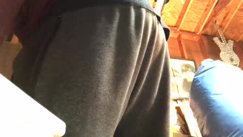 Snapshot of jawssharkparty chatting on 10/10/25, 06:01 Jaws online show from 10/10/25, 06:01