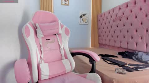 jax_maliq online show from 10/01/25, 02:17