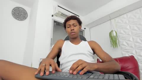 jax_maliq online show from 10/05/25, 12:42