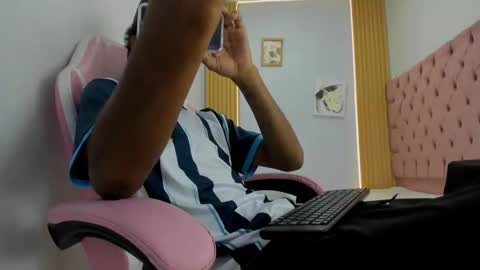 jax_maliq online show from 10/19/25, 02:01