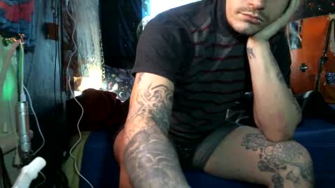 Snapshot of jax_skyfallin chatting on 03/09/25, 02:10 jaxxx666 online show from 03/09/25, 02:10