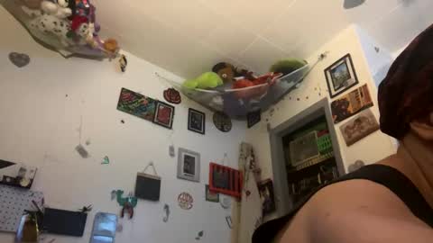 Snapshot of jax_skyfallin chatting on 09/21/25, 03:35 jaxxx666 online show from 09/21/25, 03:35