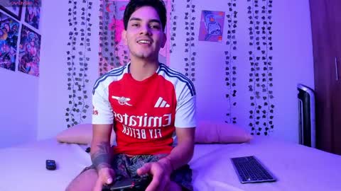 Jax and Jinx online show from 04/08/26, 02:00