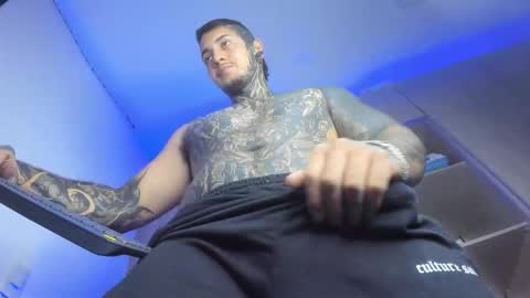 Snapshot of jaxxon22cm chatting on 02/27/26, 06:30 Michael independient model online show from 02/27/26, 06:30