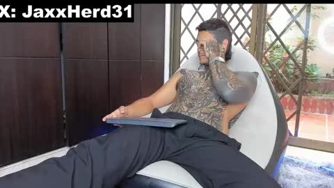 Michael online show from 02/05/25, 01:33