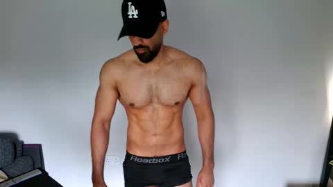 jay_92927532 online show from 05/04/26, 12:34