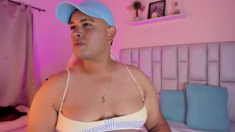 Snapshot of jay_kross1 chatting on 02/14/26, 01:35 jayyy online show from 02/14/26, 01:35