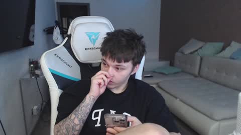 Jayce online show from 02/08/25, 08:20