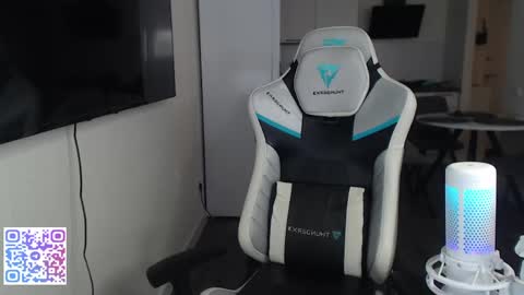 Jayce online show from 04/22/26, 04:59