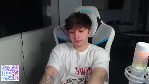 Snapshot of jayce_icestone chatting on 04/25/26, 02:58 Jayce online show from 04/25/26, 02:58