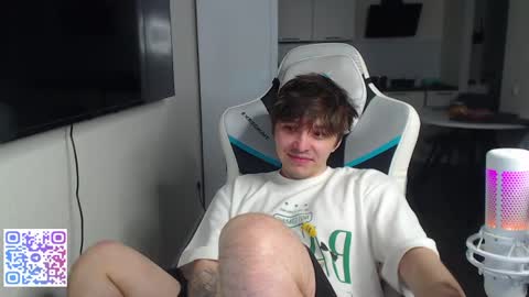 Snapshot of jayce_icestone chatting on 05/20/26, 02:23 Jayce online show from 05/20/26, 02:23