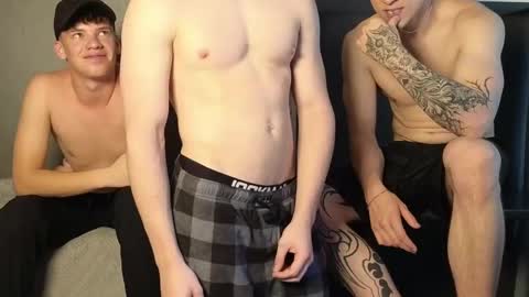 Snapshot of jaycex_69 chatting on 12/09/24, 06:45 THE HOUSE online show from 12/09/24, 06:45