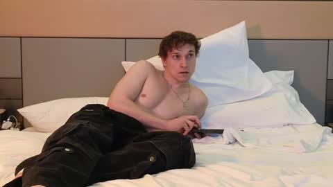 Snapshot of jaycex_69 chatting on 02/03/25, 10:03 THE HOUSE online show from 02/03/25, 10:03