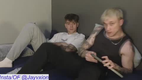 Snapshot of jaycex_69 chatting on 11/28/25, 09:23 THE HOUSE online show from 11/28/25, 09:23