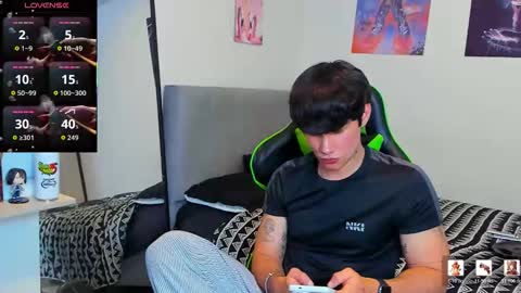 Snapshot of jayhotxxx chatting on 05/24/26, 12:37 Jay online show from 05/24/26, 12:37