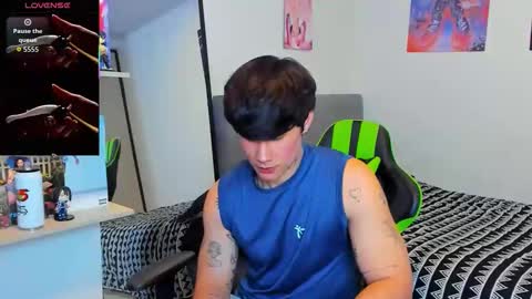 Snapshot of jayhotxxx chatting on 05/26/26, 01:56 Jay online show from 05/26/26, 01:56