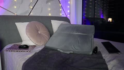 JayJayPink online show from 12/28/24, 06:17