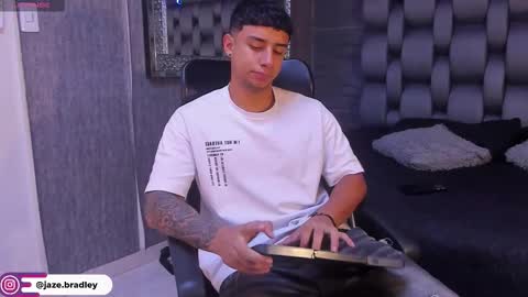 jaze_bradley online show from 09/17/25, 11:23