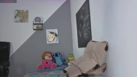 Snapshot of jazmin_002 chatting on 09/16/25, 02:12 JAZMIN online show from 09/16/25, 02:12