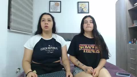 Jazmin and Scarlett online show from 03/22/26, 01:20