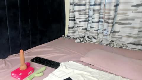 jazmin_jade online show from 04/03/26, 09:07