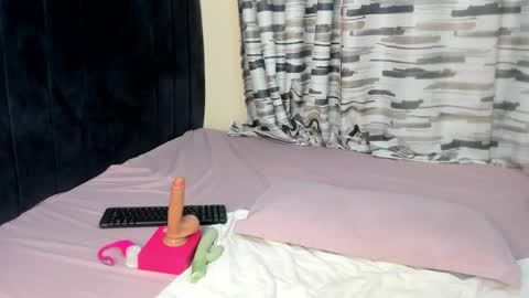 jazmin_jade online show from 04/04/26, 03:16