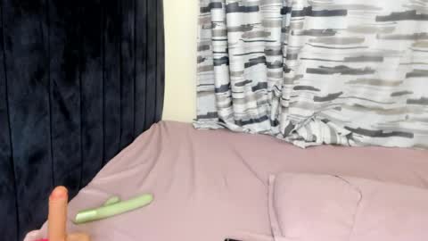 jazmin_jade online show from 04/12/26, 03:11