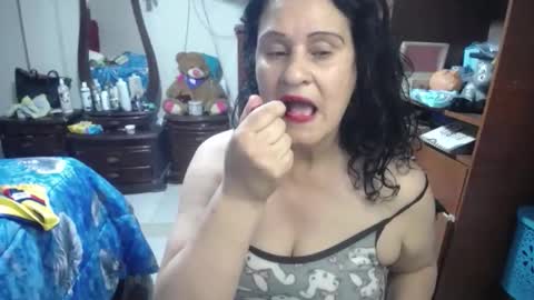 Snapshot of jazmin_rios chatting on 05/28/26, 11:29 jazmim online show from 05/28/26, 11:29