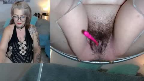 jazmin online show from 10/21/25, 10:54