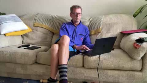 Jon online show from 10/05/25, 03:54