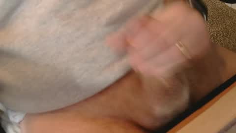 jcdogg11 online show from 12/17/24, 08:21