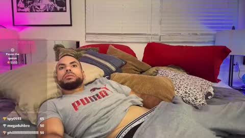 Snapshot of jcmax305 chatting on 11/19/25, 01:11 JcMax305 online show from 11/19/25, 01:11