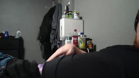 Snapshot of jd202009 chatting on 10/27/25, 09:19 Red Head Romeo online show from 10/27/25, 09:19