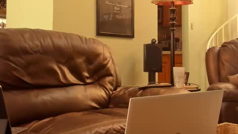 JDinEuless online show from 10/22/25, 05:13