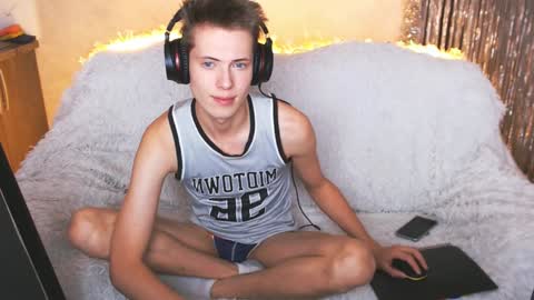 Angel online show from 02/01/25, 03:30