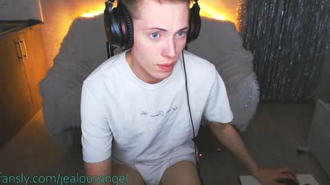 Angel online show from 02/07/25, 03:30