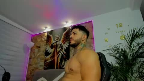 Jean  axelcrow       Modelo Independiente online show from 05/12/26, 05:15