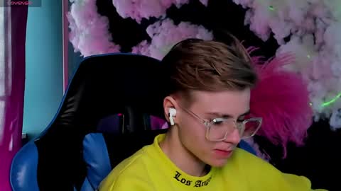 jean_wilsons online show from 04/17/26, 11:13