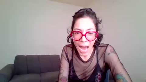 jeanneduval8888 online show from 05/27/26, 11:35