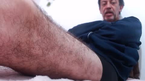 Snapshot of jeans_and_emma chatting on 03/05/25, 06:01 jeans_and_emma online show from 03/05/25, 06:01