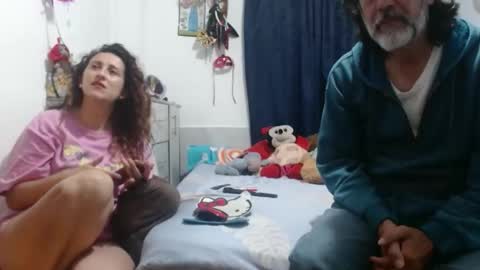 Snapshot of jeans_and_emma chatting on 12/23/25, 02:42 jeans_and_emma online show from 12/23/25, 02:42