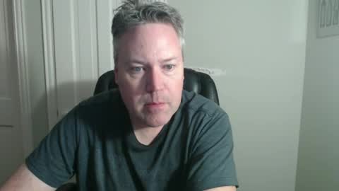 JE online show from 10/12/25, 03:49