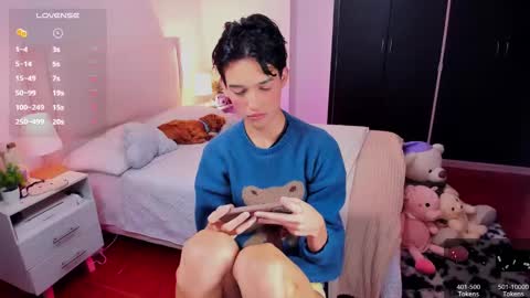 Snapshot of jeesus_vd chatting on 12/28/24, 02:42 J E V D online show from 12/28/24, 02:42