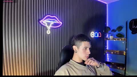 Snapshot of jefer_rick chatting on 10/22/25, 01:11 Jeff online show from 10/22/25, 01:11