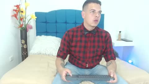 Snapshot of jeff_cooper chatting on 12/07/24, 03:30 jeff_cooper online show from 12/07/24, 03:30