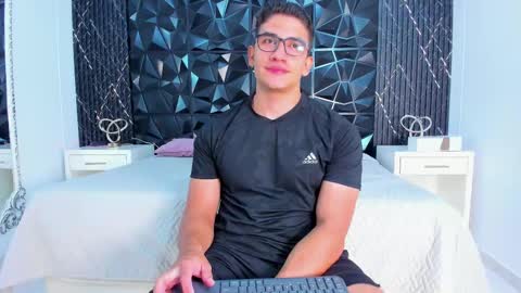 Jeff online show from 09/15/25, 07:47