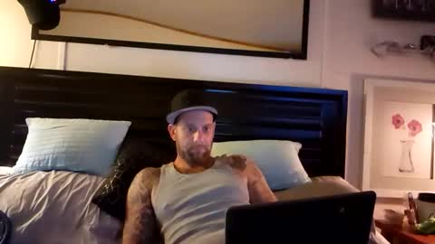 Snapshot of jeffersonjason438 chatting on 11/28/25, 02:03 Doingitright online show from 11/28/25, 02:03